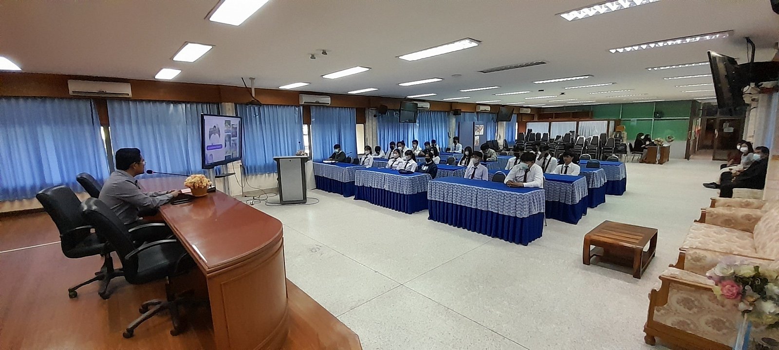 โครงการอบรมพัฒนาศักยภาพผู้เรียนในการเป็นผู้ประกอบการและพัฒนาศักยภาพครูที่ปรึกษาธุรกิจ 2565