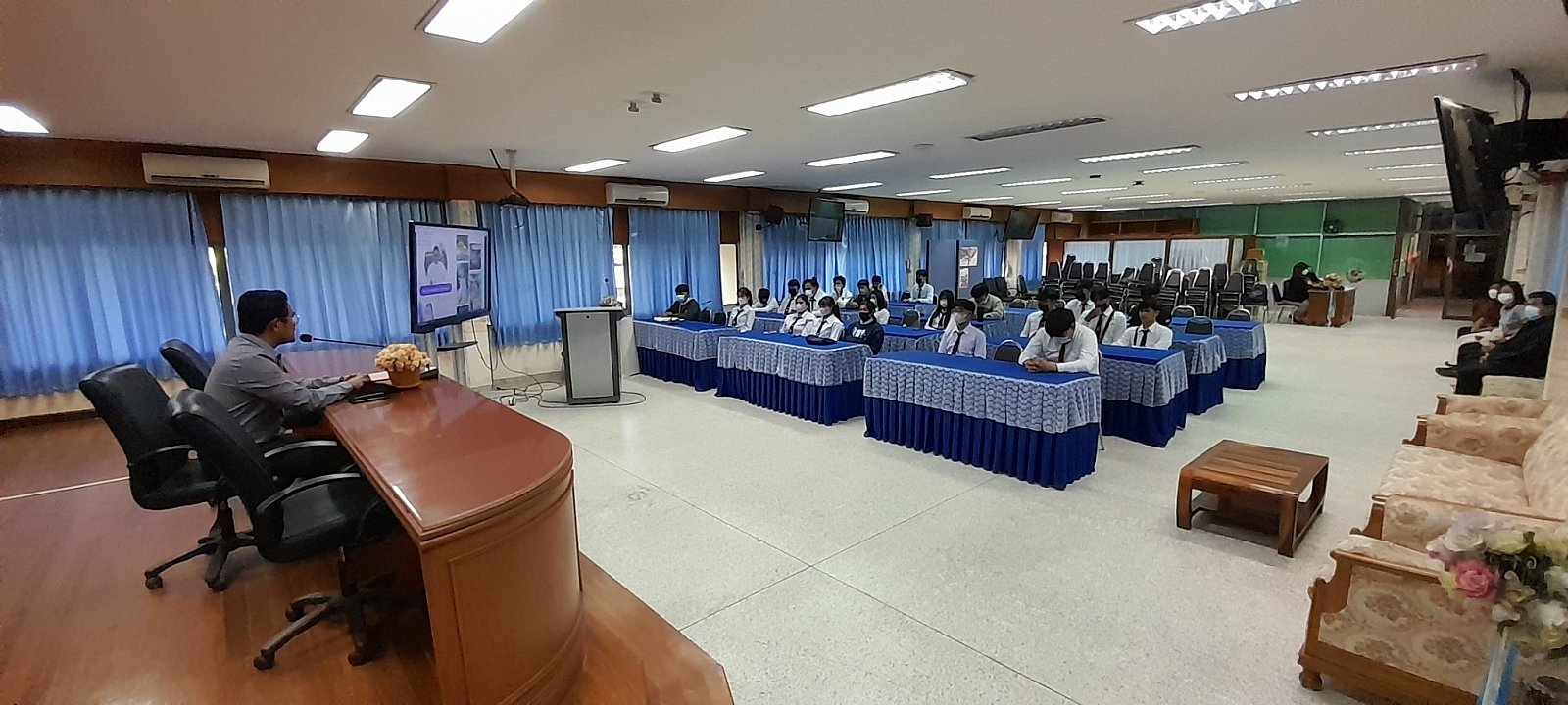 โครงการอบรมพัฒนาศักยภาพผู้เรียนในการเป็นผู้ประกอบการและพัฒนาศักยภาพครูที่ปรึกษาธุรกิจ 2565