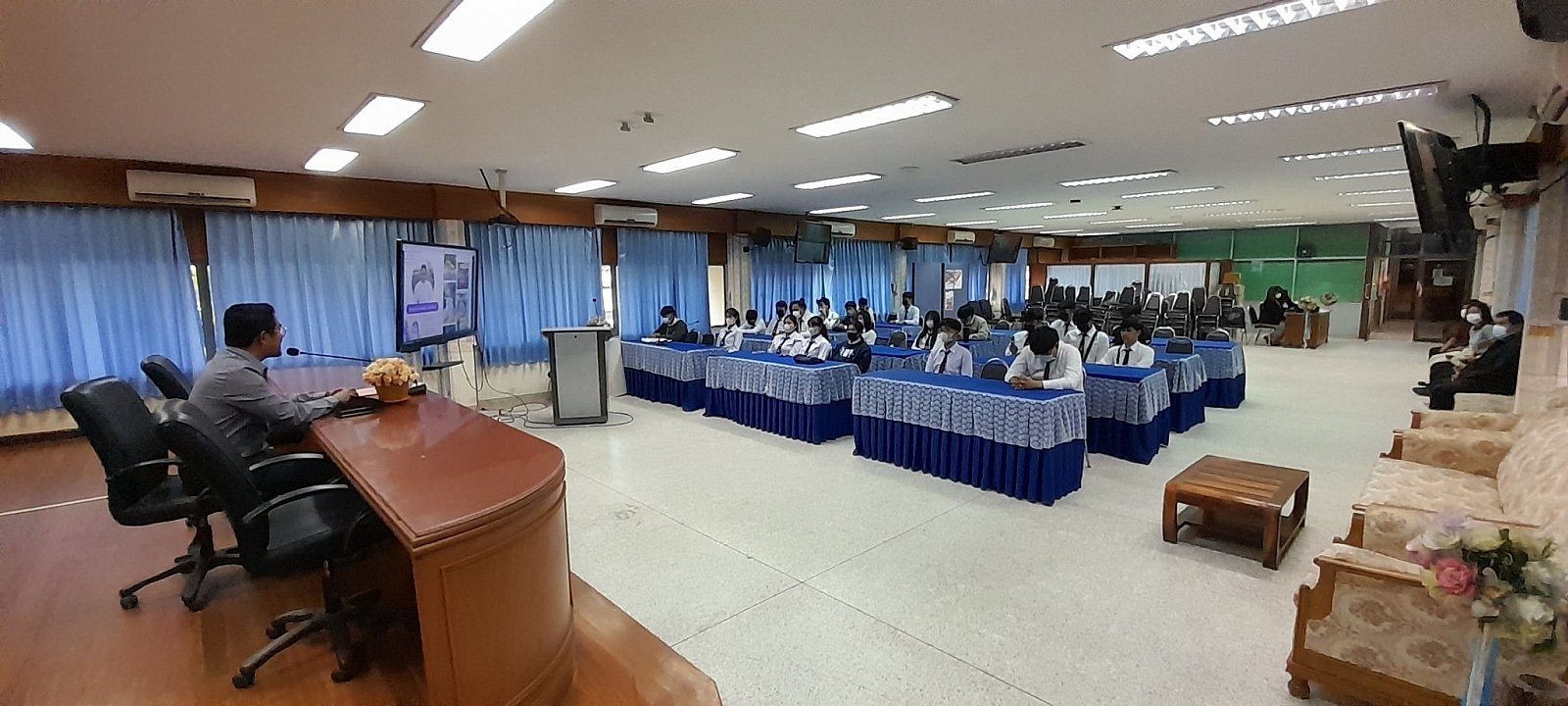 โครงการอบรมพัฒนาศักยภาพผู้เรียนในการเป็นผู้ประกอบการและพัฒนาศักยภาพครูที่ปรึกษาธุรกิจ 2565
