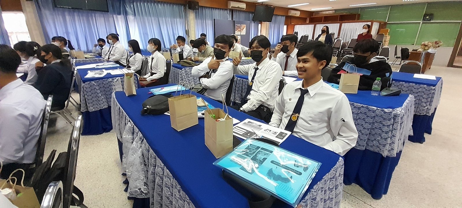 โครงการอบรมพัฒนาศักยภาพผู้เรียนในการเป็นผู้ประกอบการและพัฒนาศักยภาพครูที่ปรึกษาธุรกิจ 2565