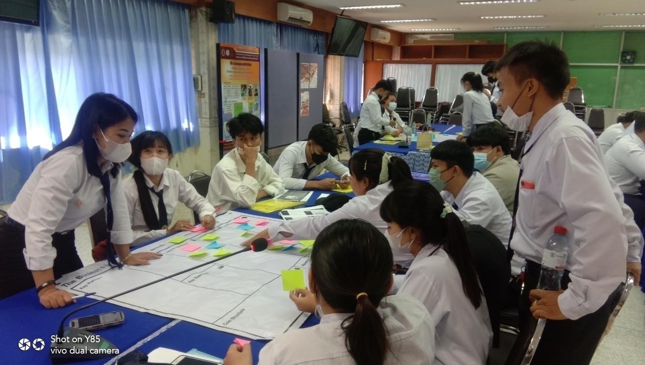 โครงการอบรมพัฒนาศักยภาพผู้เรียนในการเป็นผู้ประกอบการและพัฒนาศักยภาพครูที่ปรึกษาธุรกิจ 2565