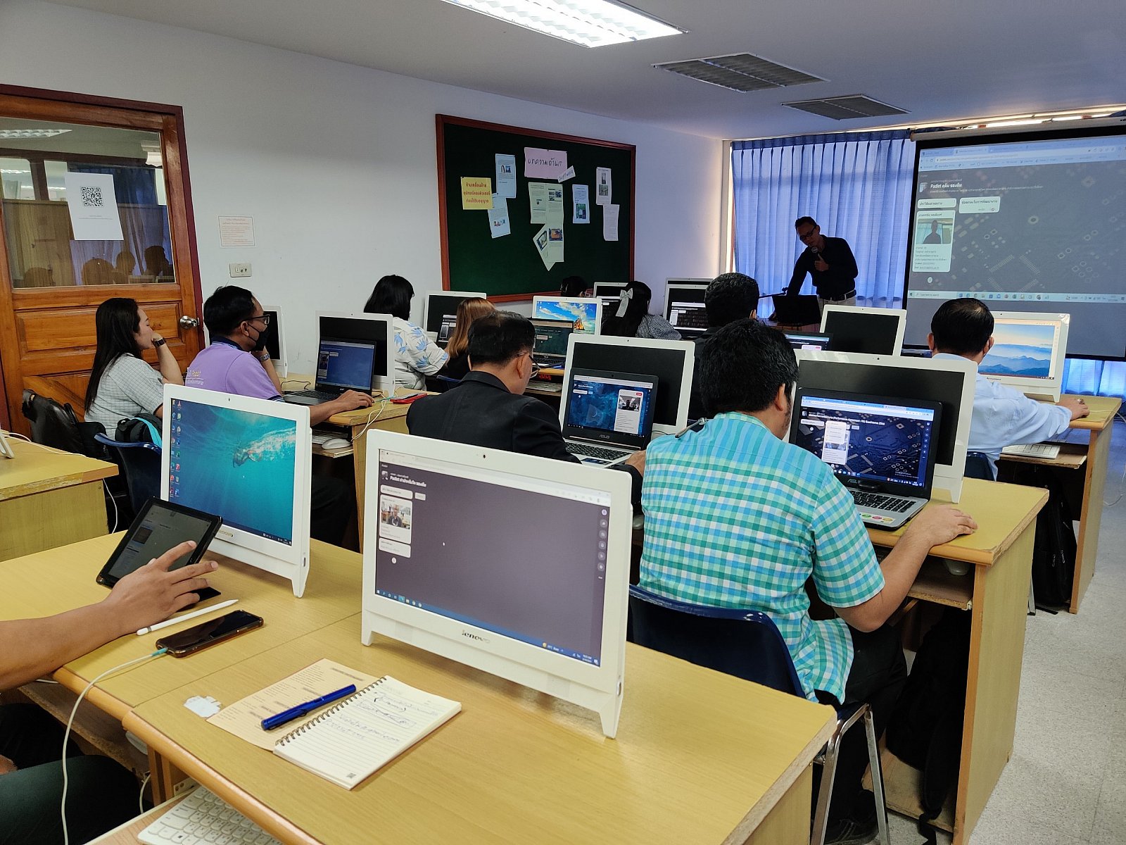 อบรมเชิงปฏิบัติการการจัดทำแฟ้มสะสมผลงานอิเล็กทรอนิกส์ E-portfolio 2566
