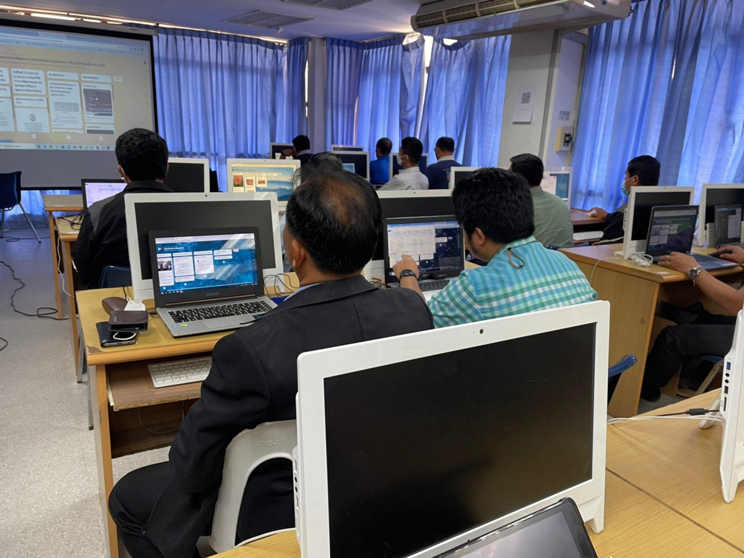 อบรมเชิงปฏิบัติการการจัดทำแฟ้มสะสมผลงานอิเล็กทรอนิกส์ E-portfolio 2566