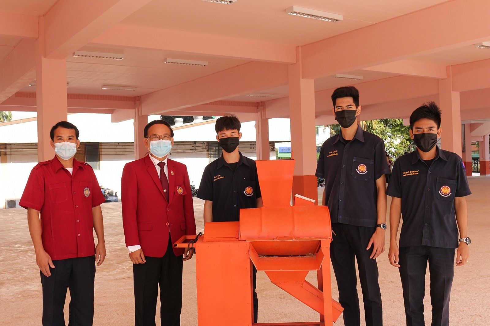 การประเมินสิ่งประดิษฐ์ของคนรุ่นใหม่  "นวัตกรรมอาชีวศึกษาเพื่อแก้ปัญหาความยากจน" ประจำปีการศึกษา2564