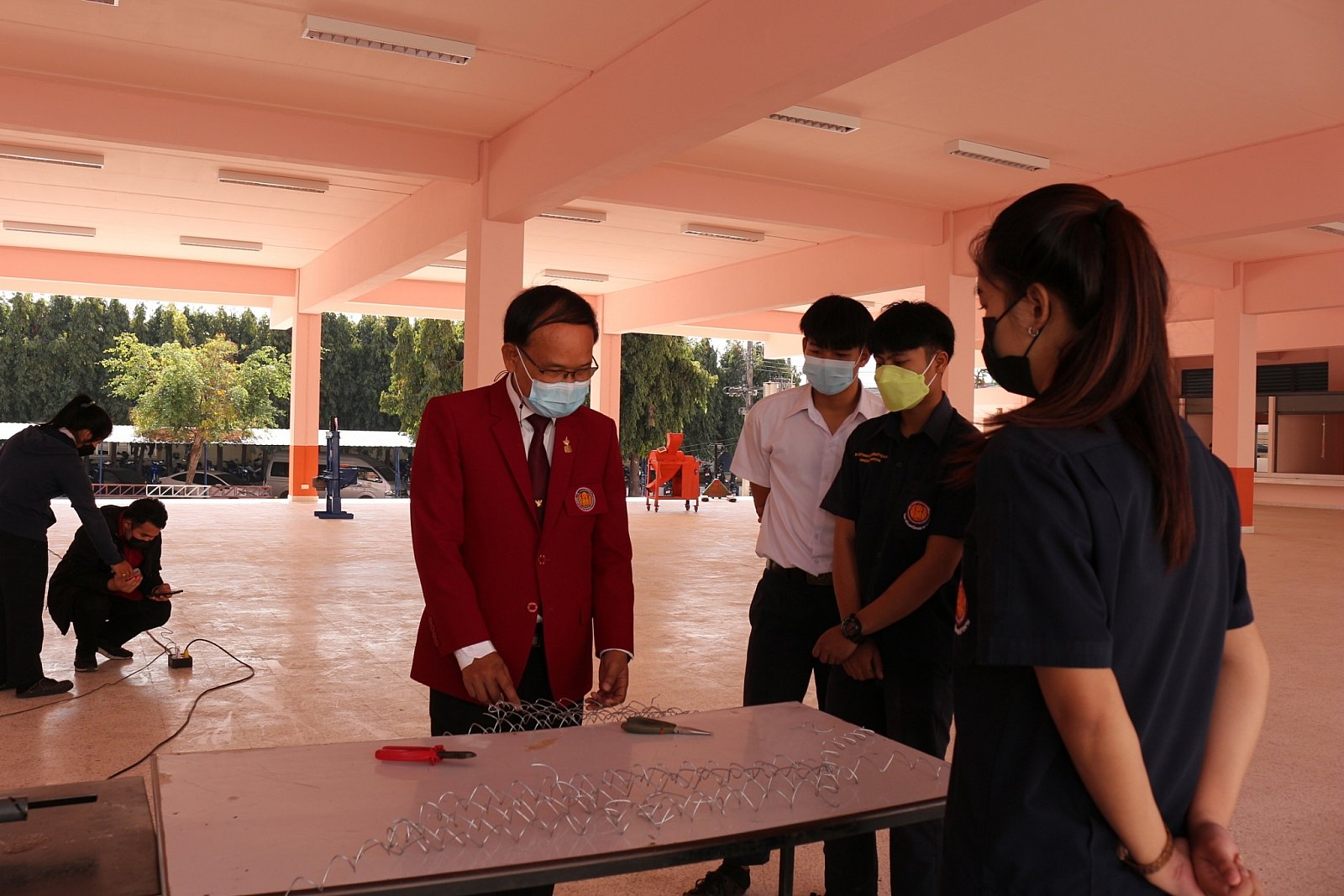 การประเมินสิ่งประดิษฐ์ของคนรุ่นใหม่  "นวัตกรรมอาชีวศึกษาเพื่อแก้ปัญหาความยากจน" ประจำปีการศึกษา2564