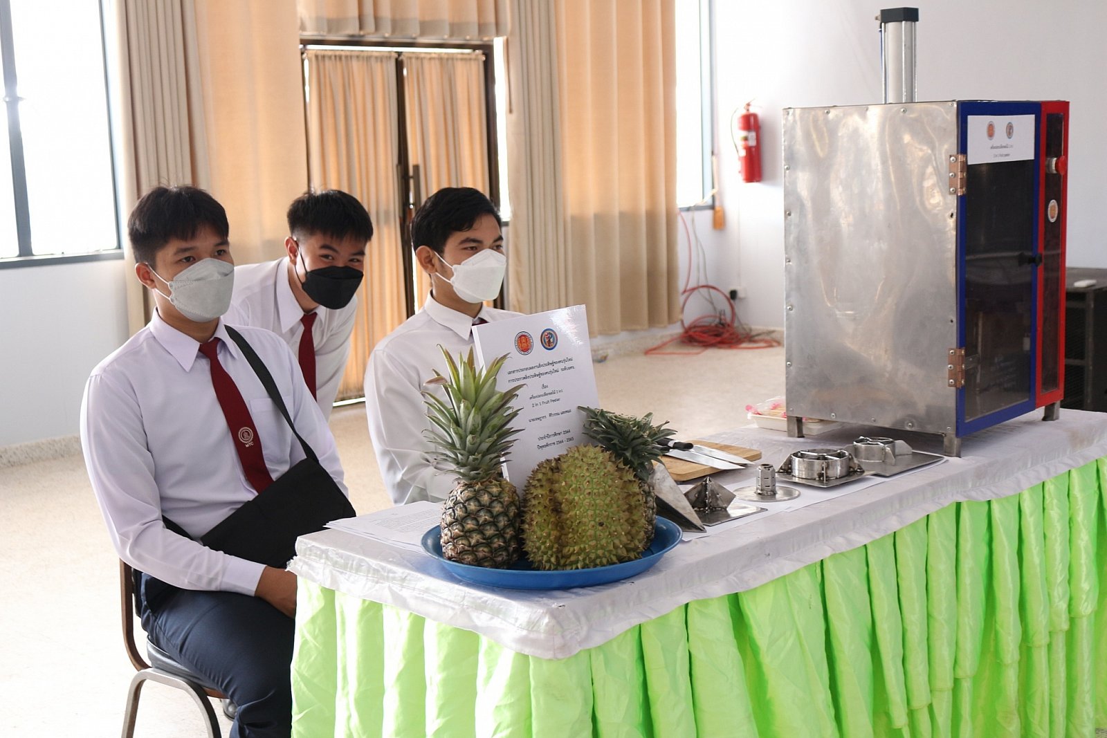 การประเมินสิ่งประดิษฐ์ของคนรุ่นใหม่  "นวัตกรรมอาชีวศึกษาเพื่อแก้ปัญหาความยากจน" ประจำปีการศึกษา2564