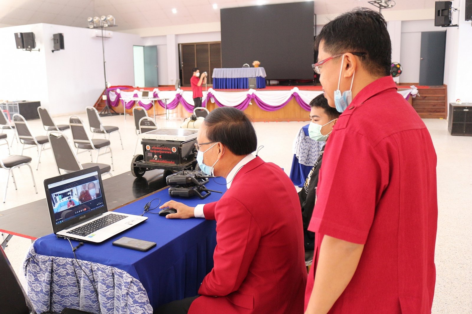 การประเมินสิ่งประดิษฐ์ของคนรุ่นใหม่  "นวัตกรรมอาชีวศึกษาเพื่อแก้ปัญหาความยากจน" ประจำปีการศึกษา2564