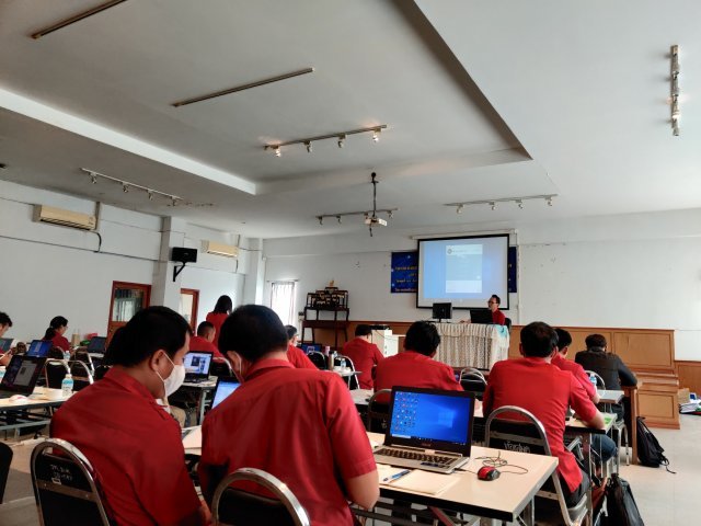อบรมเชิงปฏิบัติการให้ความรู้เกี่ยวกับระบบสารสนเทศการจัดการข้อมูลการประกันคุณภาพการศึกษา